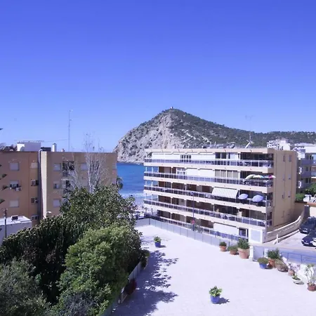 Cornelia Apartment *
